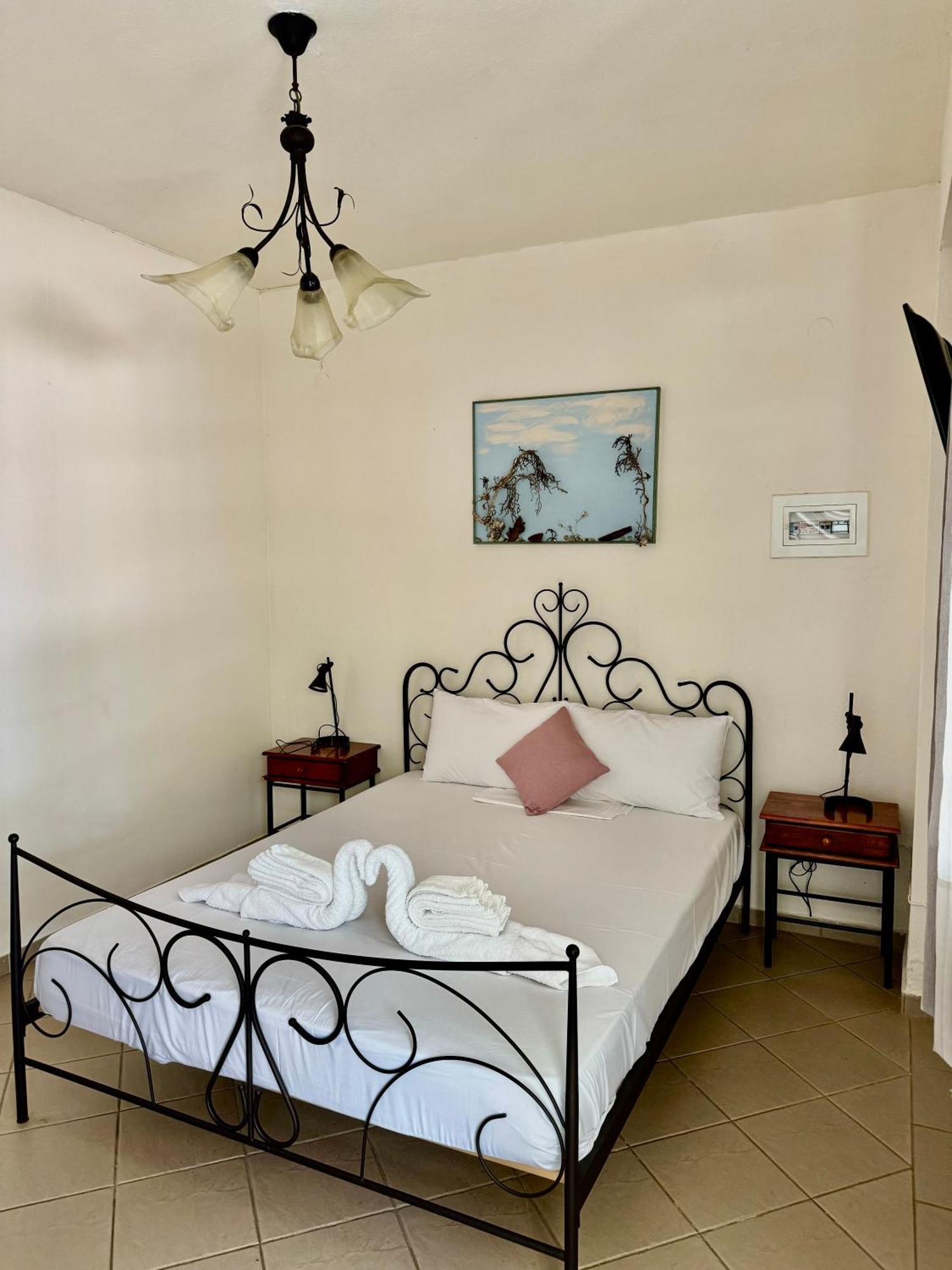 Dafnes Rooms ฟูร์กา ภายนอก รูปภาพ