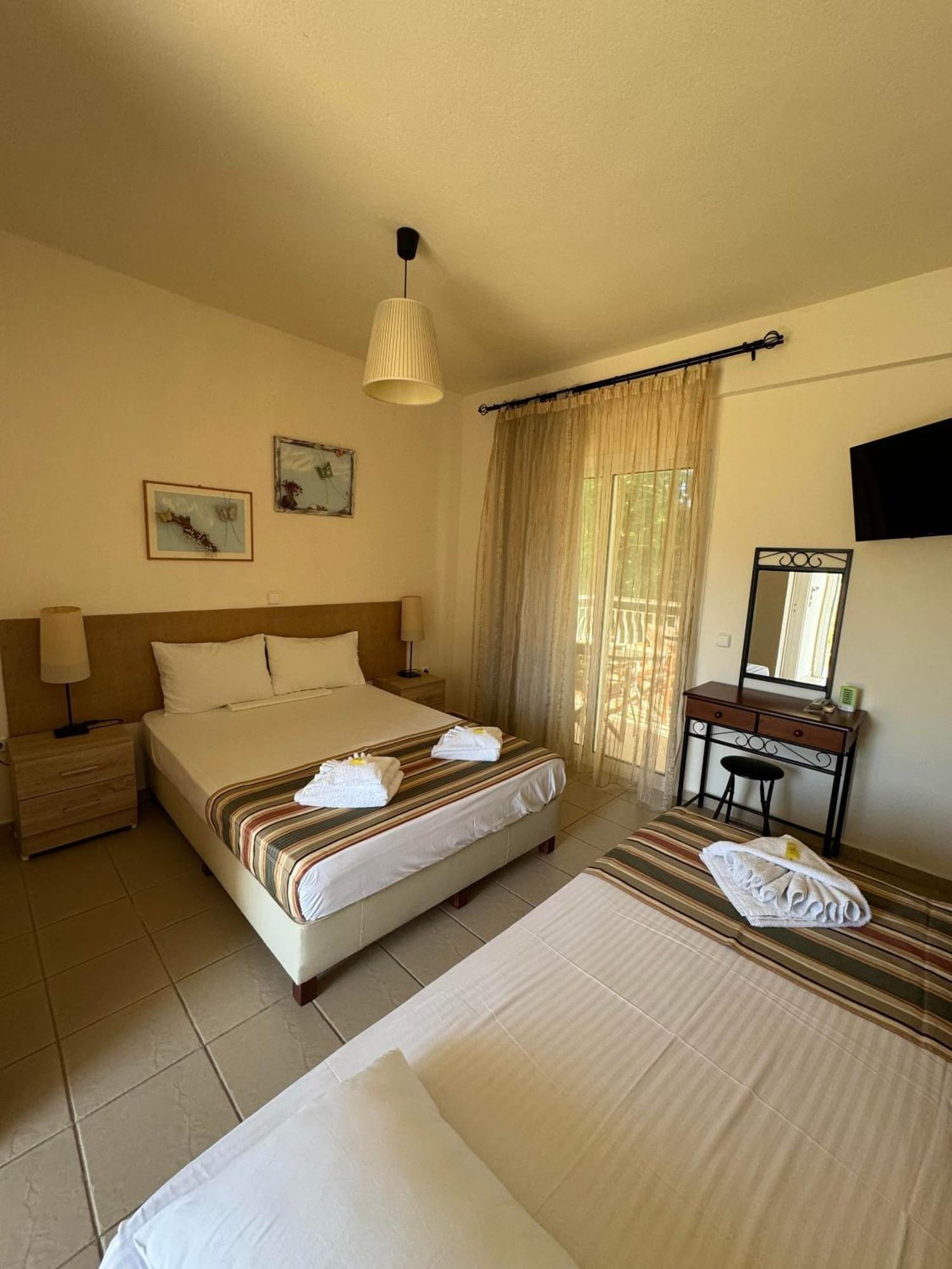 Dafnes Rooms ฟูร์กา ภายนอก รูปภาพ