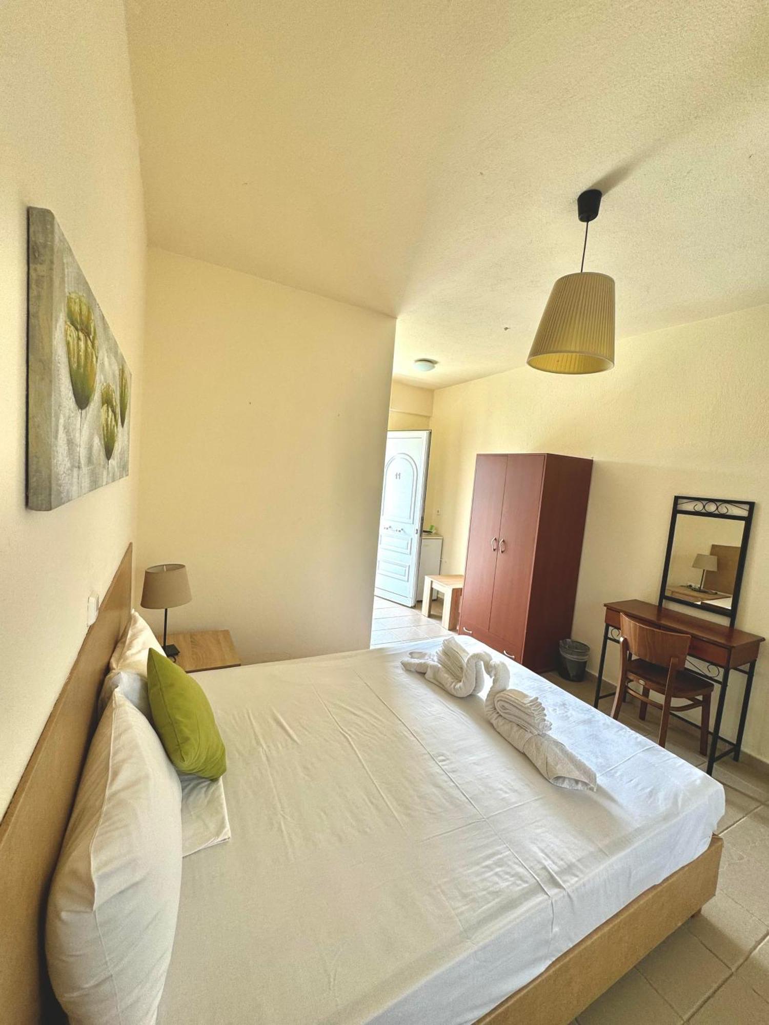 Dafnes Rooms ฟูร์กา ภายนอก รูปภาพ